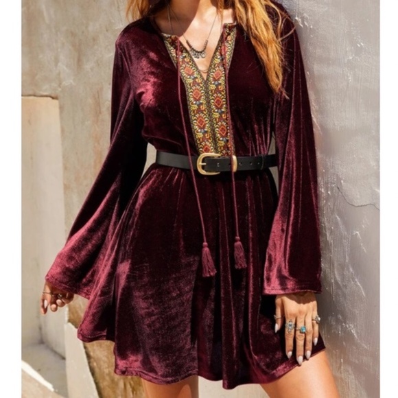 Bohemian Black Floral Embroidered Velvet Mini Dress - Picture 13 of 14